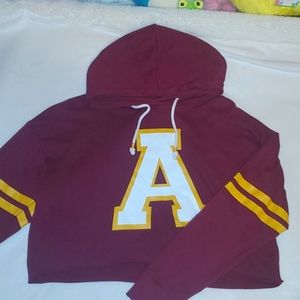 Varsity style A Cropped long-sleeved